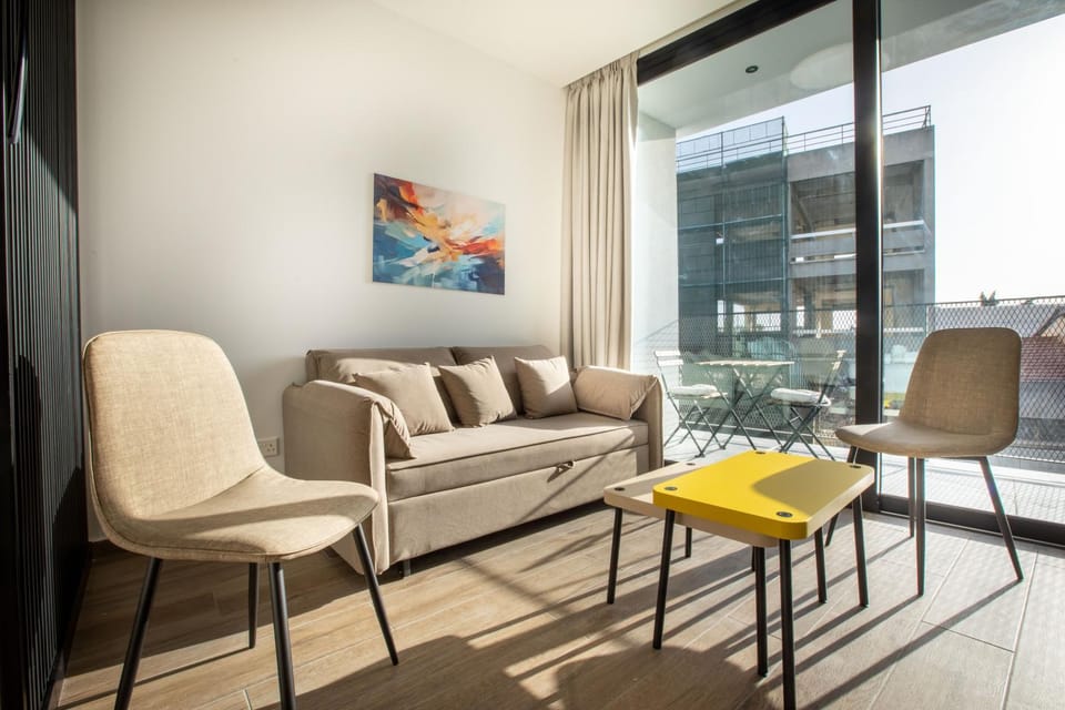 View (from property/room), Living room, Seating area