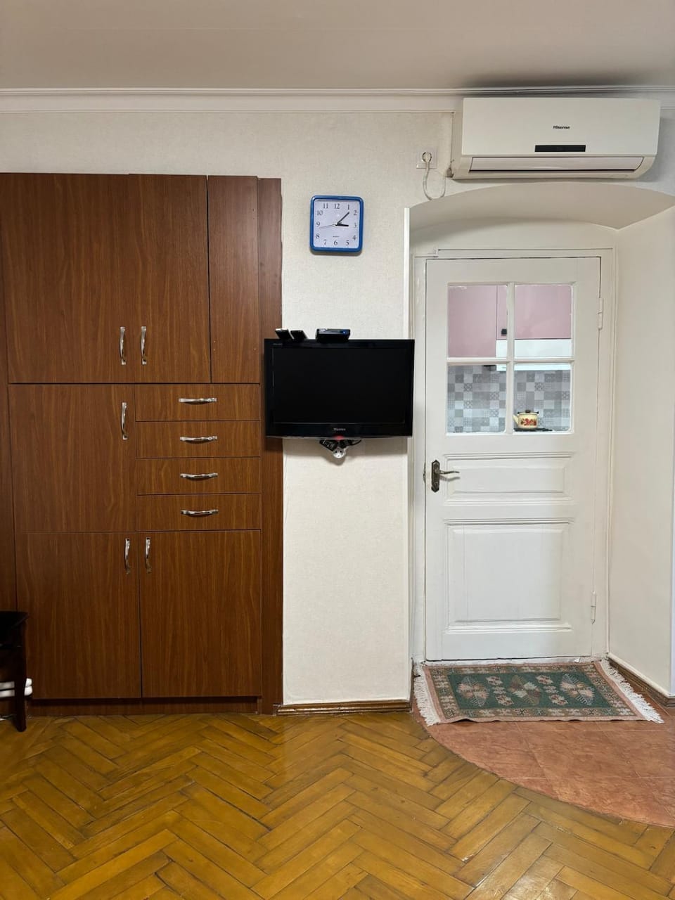 Courtyard 1BR apt by Rustaveli metro & Vera park Apartment in Tbilisi, Georgia