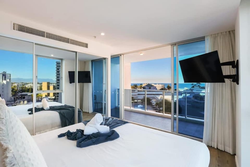 Residence Surfers Ocean and Pool Views Apartment in Surfers Paradise Boulevard
