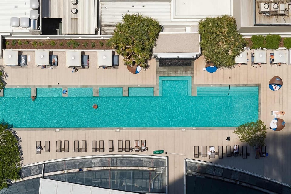 Residence Surfers Ocean and Pool Views Apartment in Surfers Paradise Boulevard