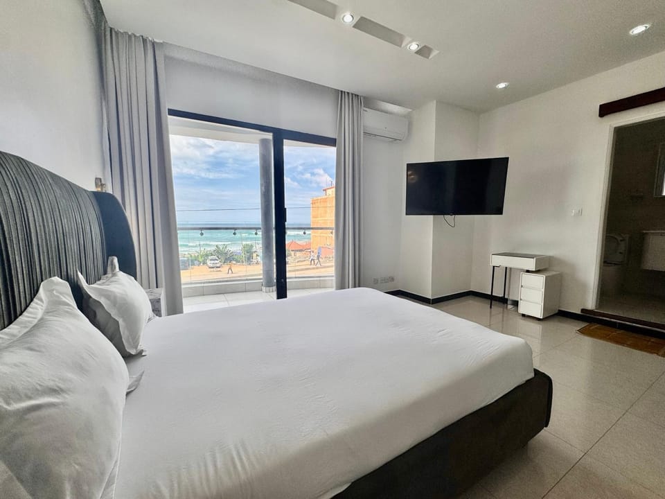 Communal lounge/ TV room, Bed, Natural landscape, TV and multimedia, Photo of the whole room, Evening entertainment, Bedroom