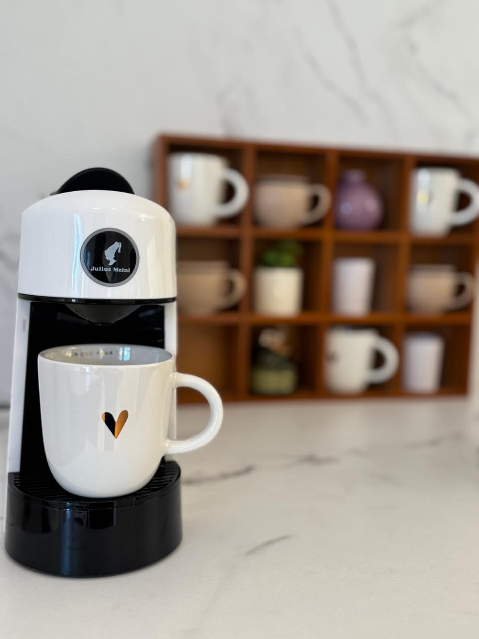 Coffee/tea facilities, Kitchen or kitchenette, Breakfast