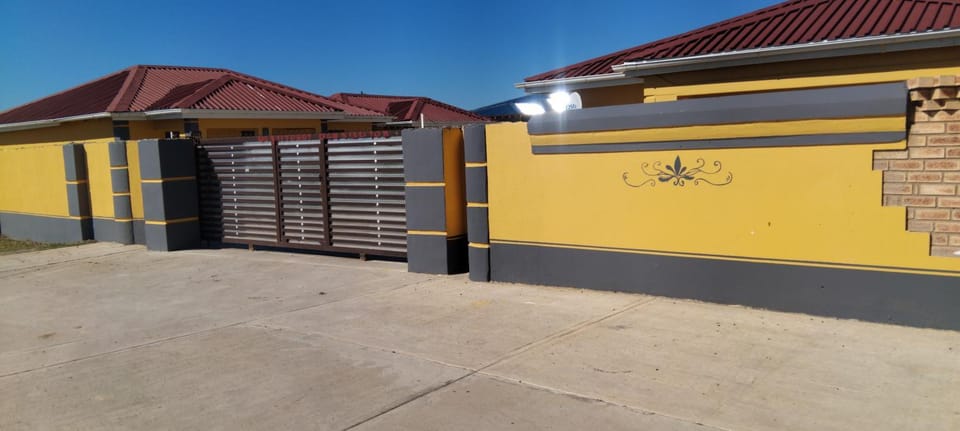 J&S Lodge Bed and Breakfast in Eastern Cape
