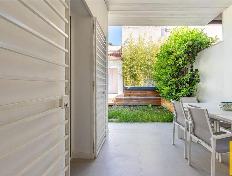 Garden, Balcony/Terrace