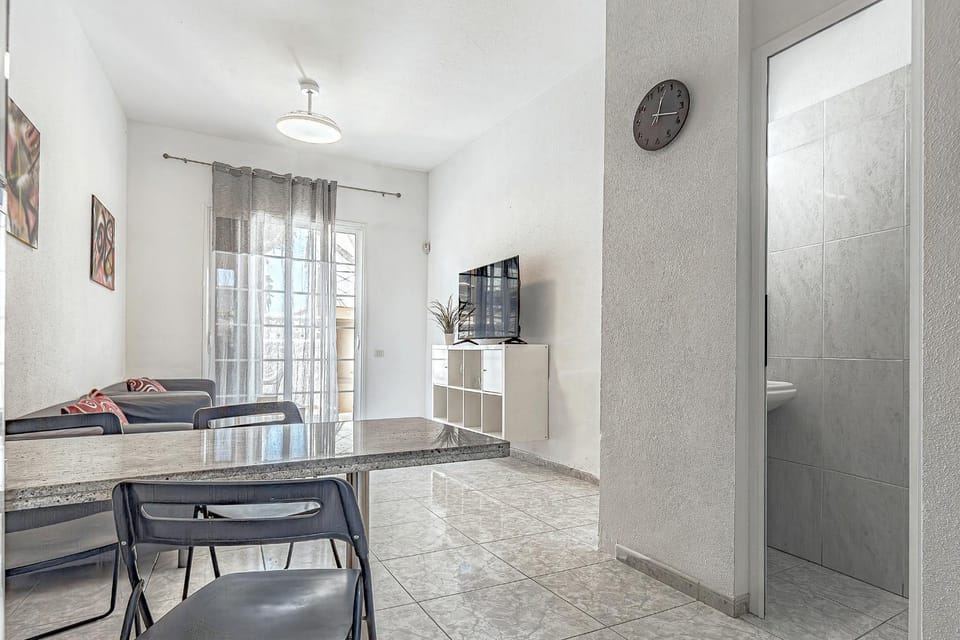 Tenerifeopenhome 3-story flat Playa Las Americas Apartment in Playa de las Americas