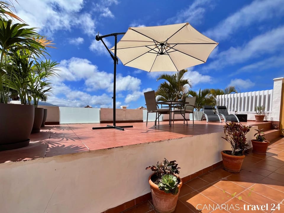 Patio, View (from property/room), Balcony/Terrace, sunbed
