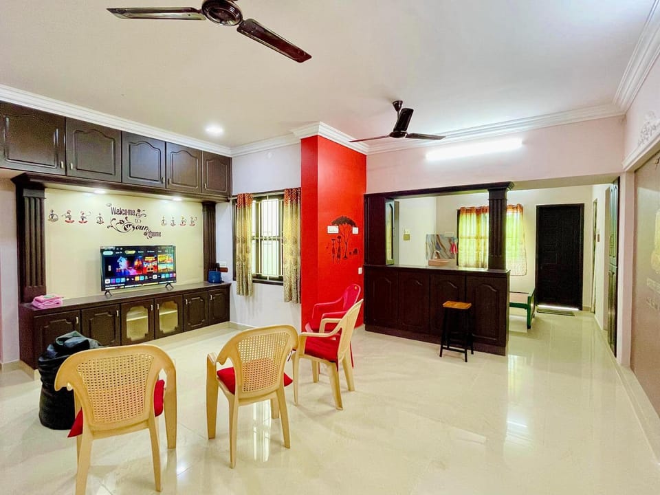 Communal lounge/ TV room, TV and multimedia