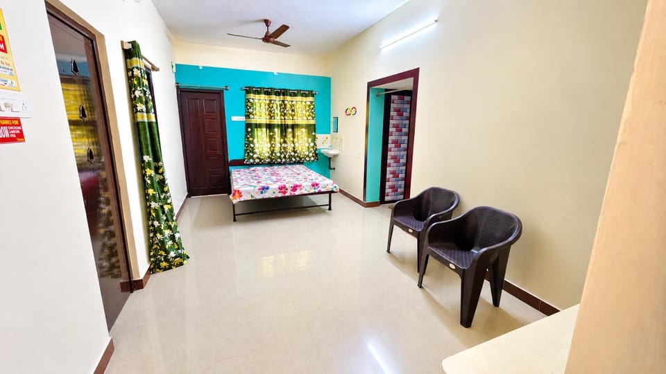 Royal Paradise Inn Apartment in Tamil Nadu