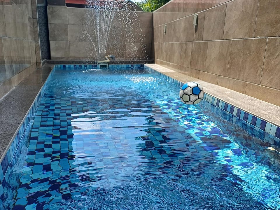 Lovely Cottage PD Staycation Bed and Breakfast in Port Dickson