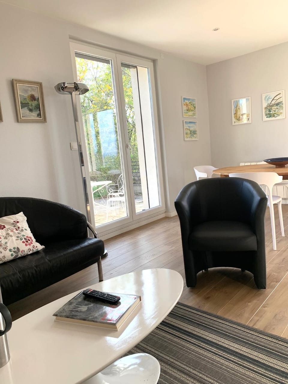 Living room, Dining area, Garden view