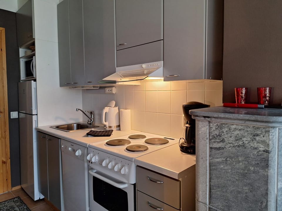 Kitchen or kitchenette