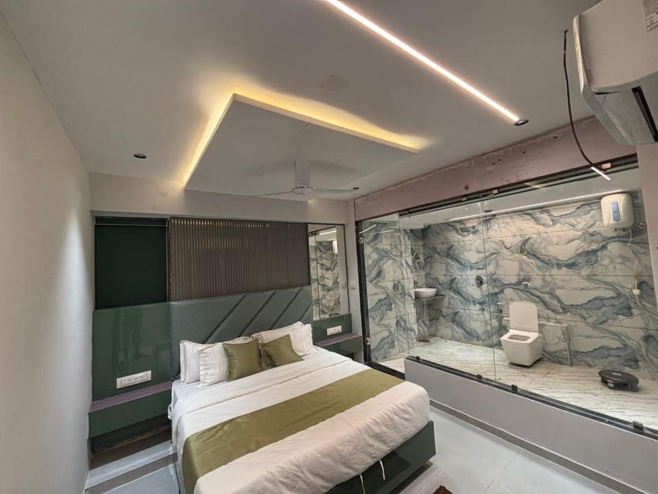 Bedroom, air conditioner