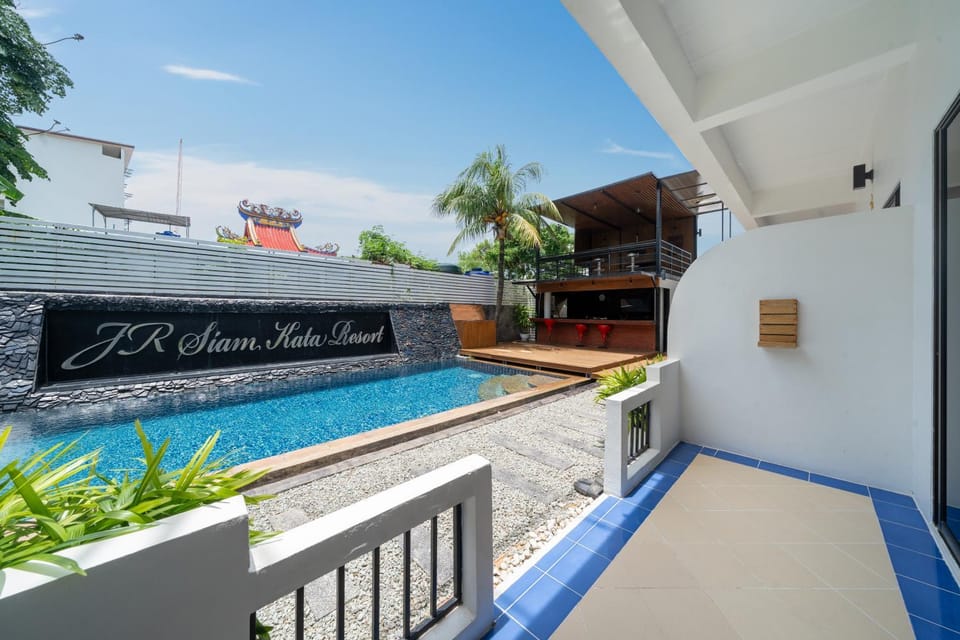 Property building, Swimming pool