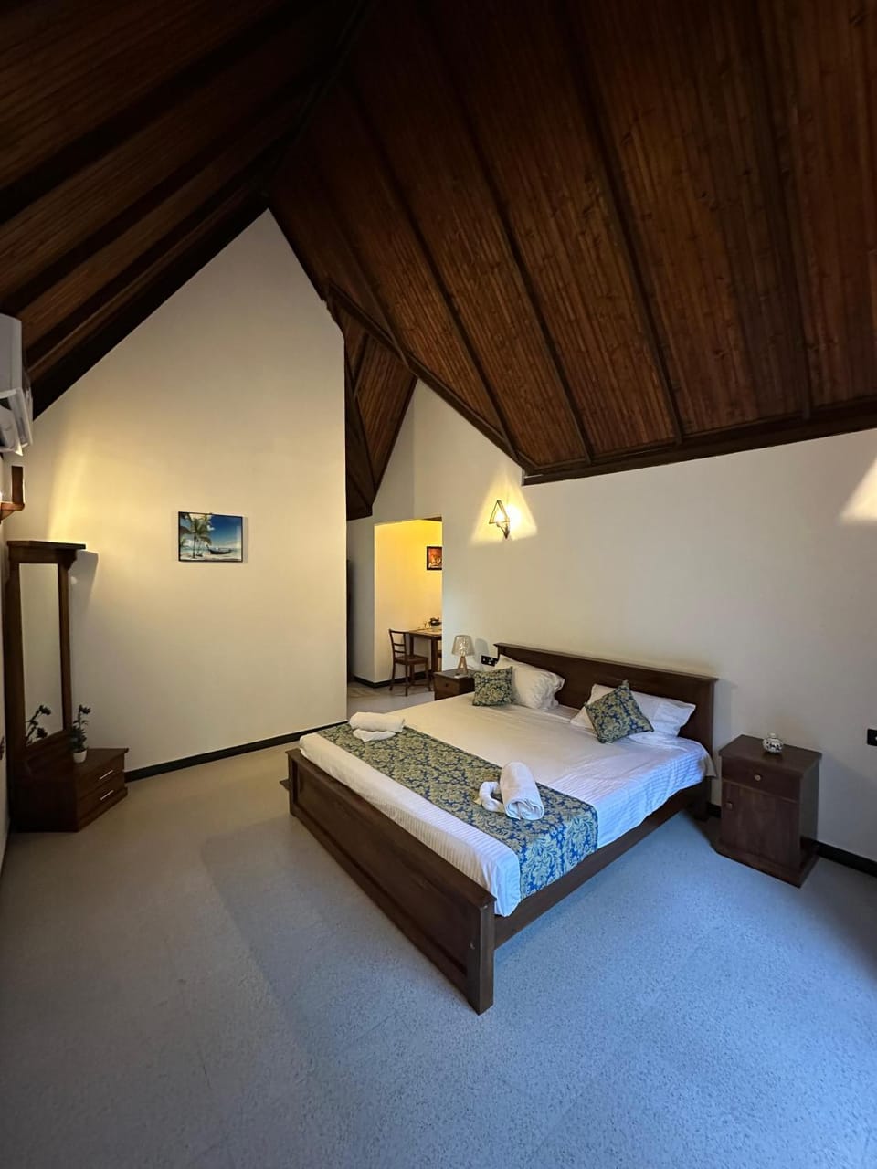 Bed, Photo of the whole room