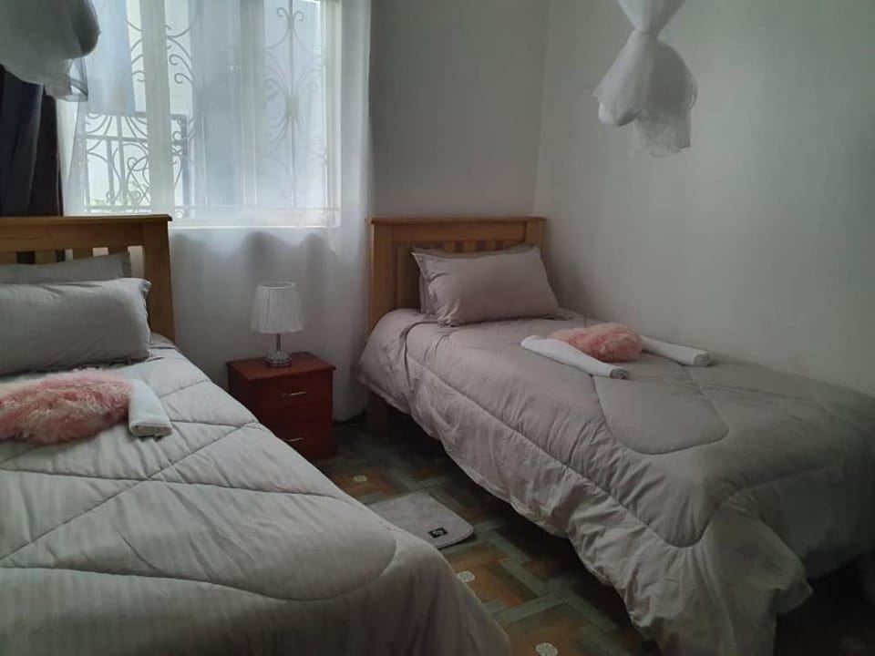 UZIMA HOMEs Bed and Breakfast in Uganda