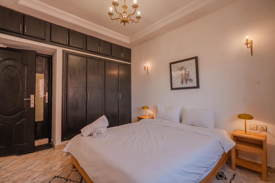 Bed, Photo of the whole room, Bedroom, wardrobe