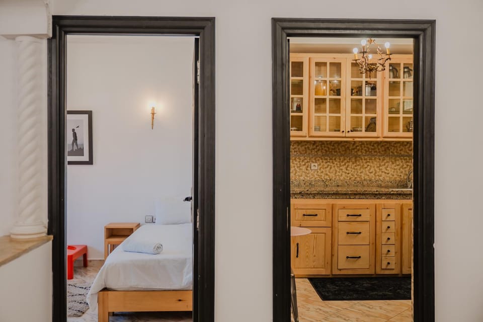 Kitchen or kitchenette, Bedroom