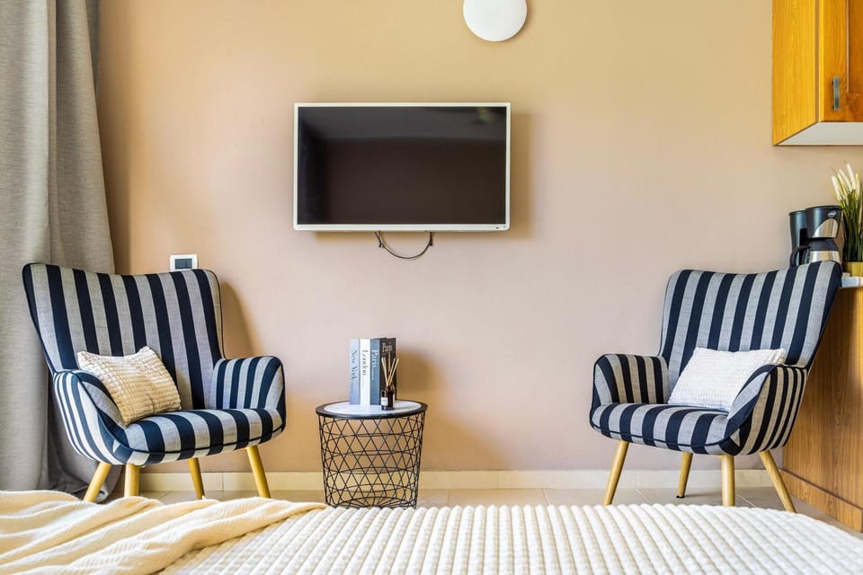 TV and multimedia, Seating area