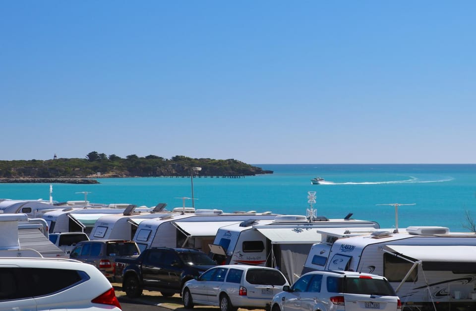 Fishing, Snorkeling, Beach, Windsurfing, Canoeing, Diving