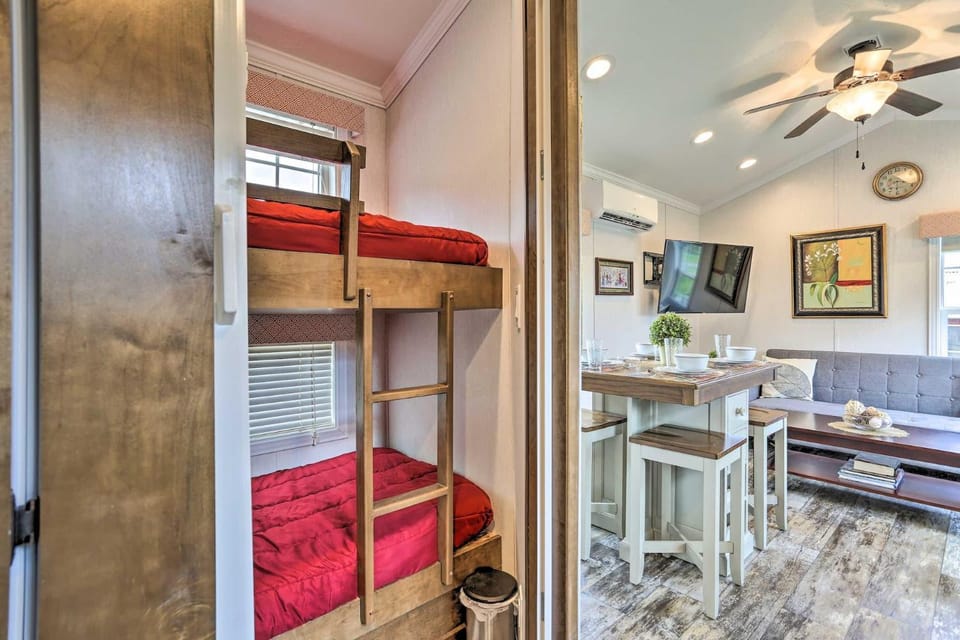 bunk bed