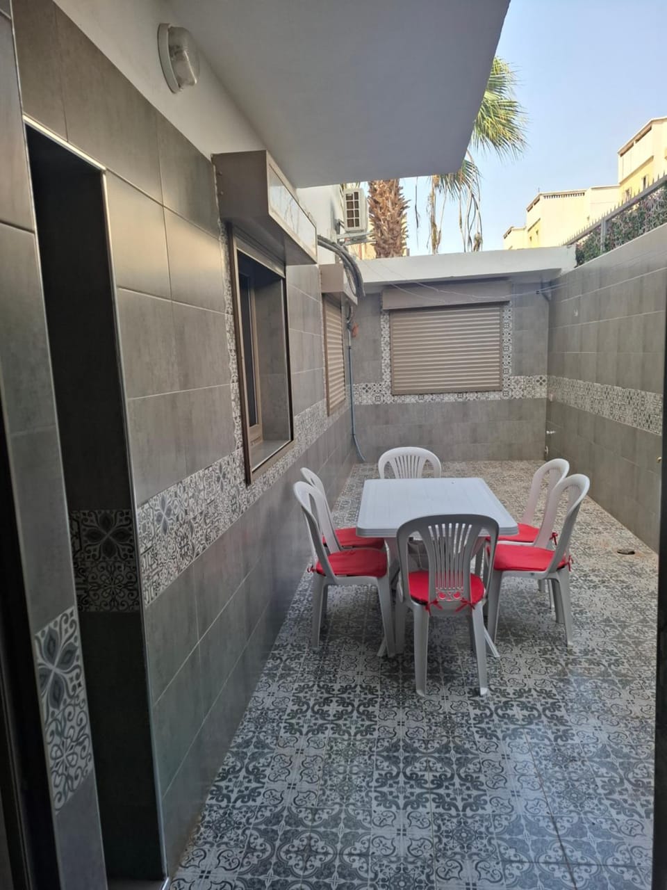 Patio, Dining area
