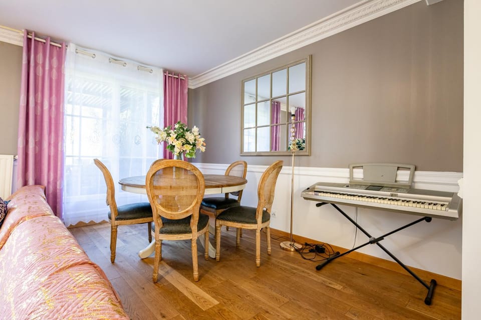 L'Elbe Apartment in Chessy