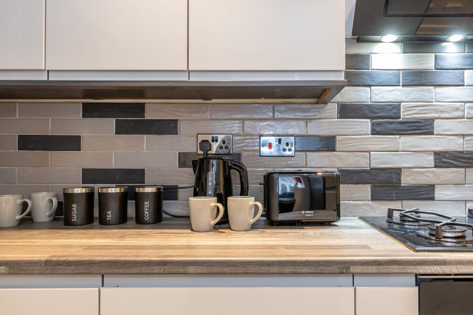 Coffee/tea facilities, toaster