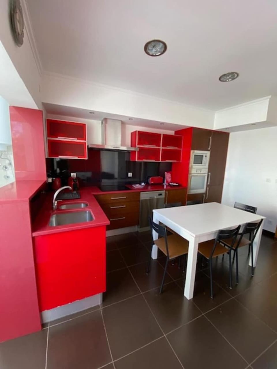 Kitchen or kitchenette, Dining area, oven, stove