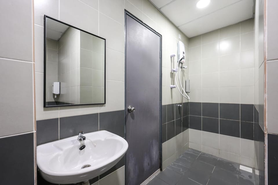 Shower, Bathroom, towels