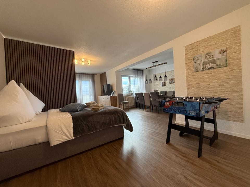 Bed, Living room, Photo of the whole room, Bedroom