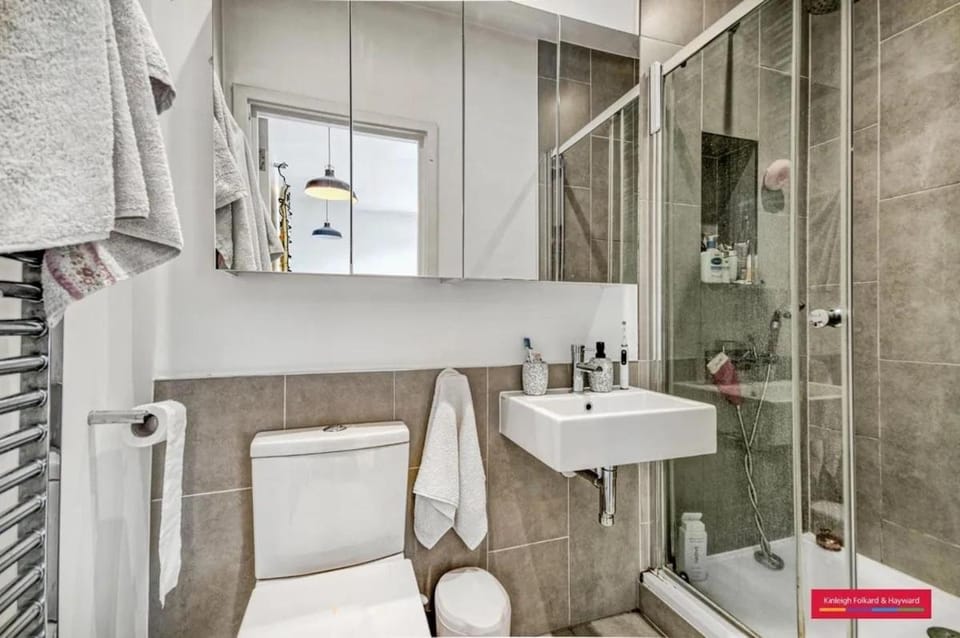 ARCORE London Apartments Hammersmith Apartment in London