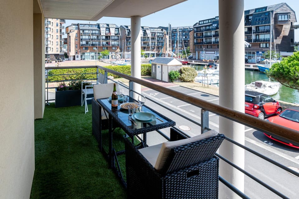 Patio, Balcony/Terrace
