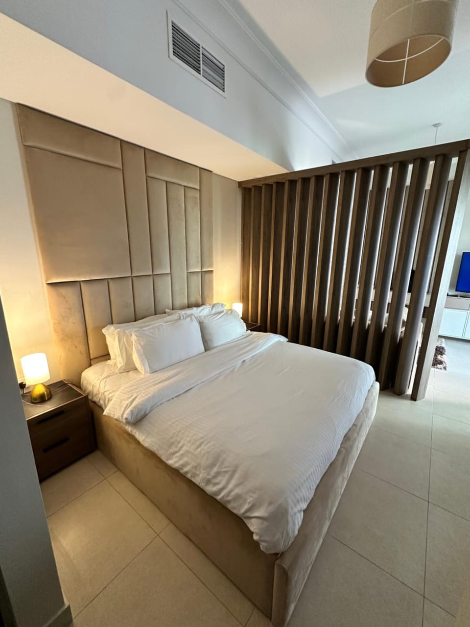 F1 - Ivy Studio Golf View Ansam Yas Island, Theme Parks Apartment in Abu Dhabi