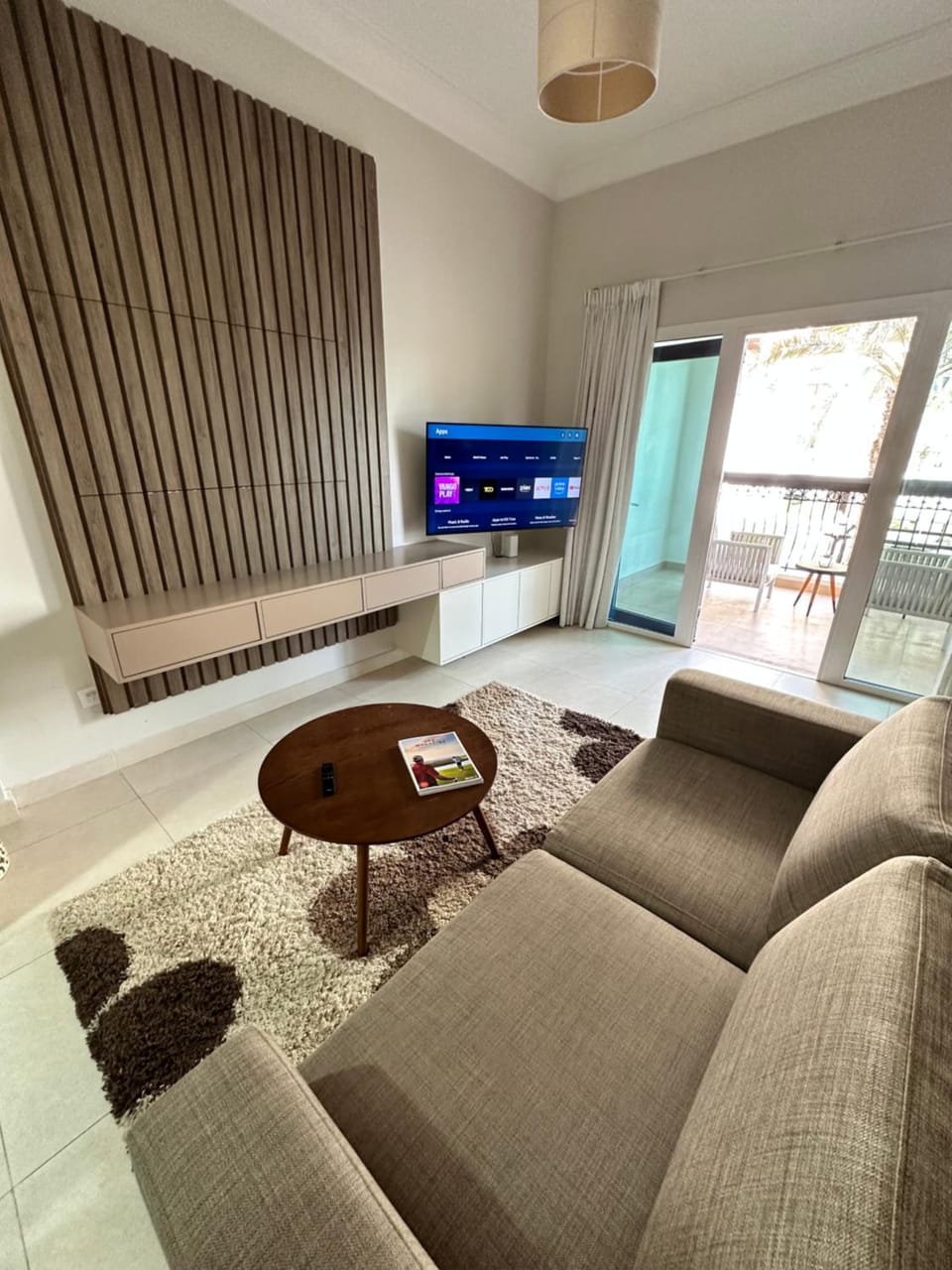 F1 - Ivy Studio Golf View Ansam Yas Island, Theme Parks Apartment in Abu Dhabi