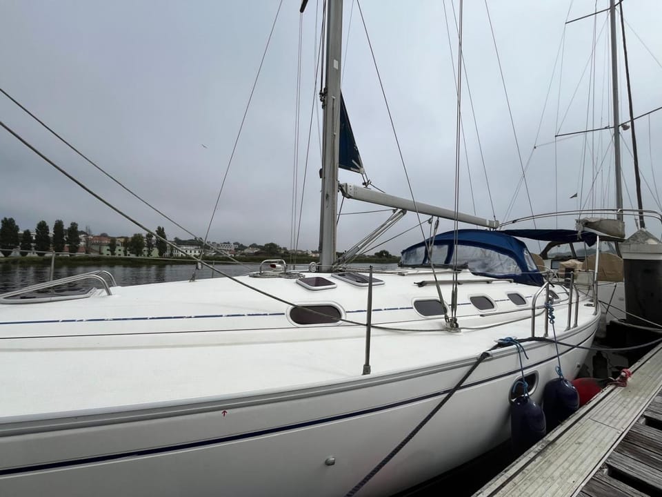 Bião boat Apartment Docked boat in Porto District