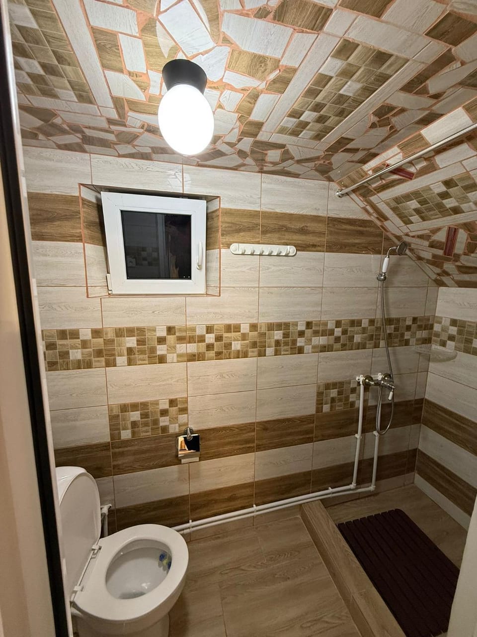 Shower, Toilet, Bathroom