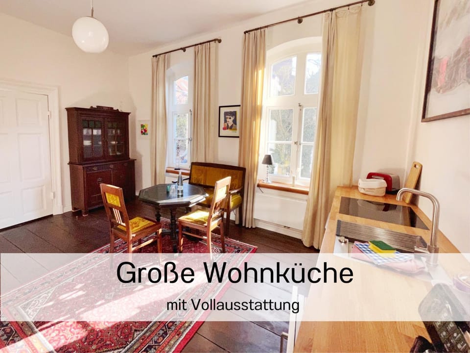 Living room, Seating area, Dining area, Text overlay