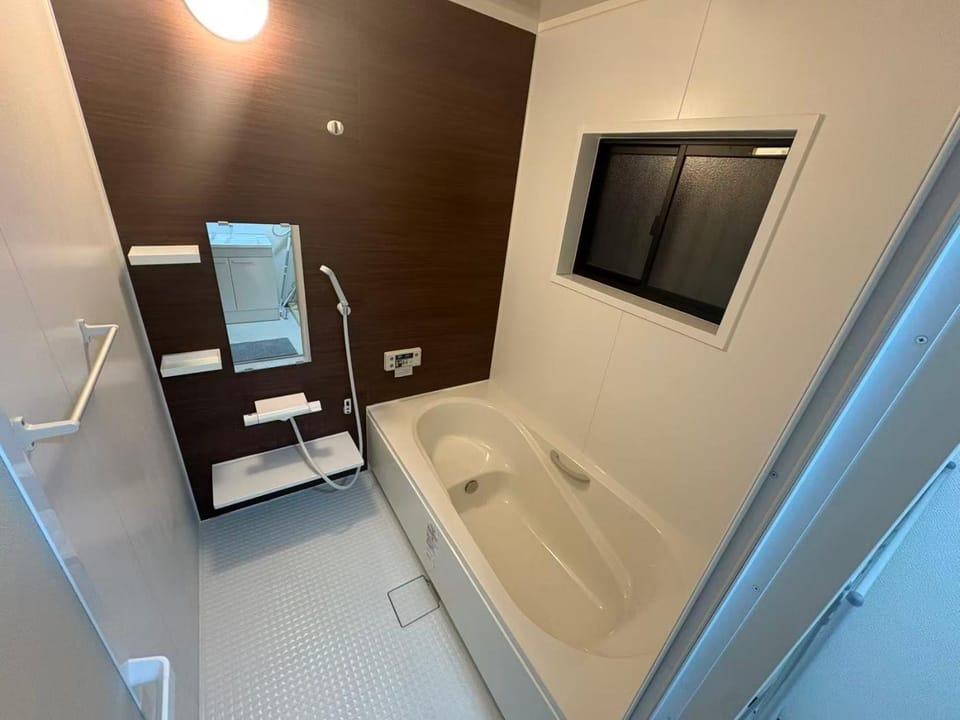 Bathroom, Bath