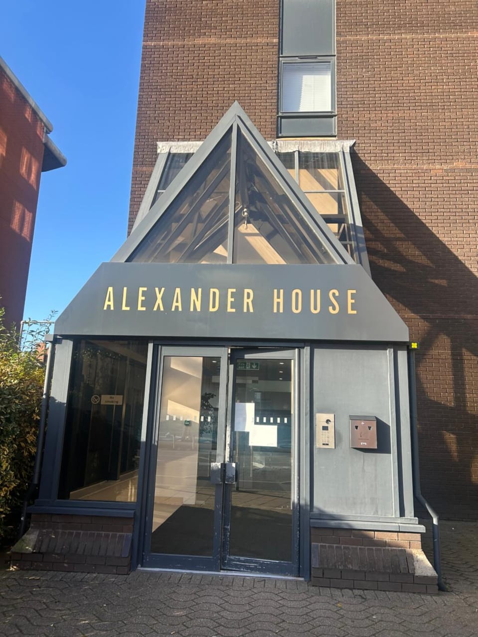 Property building, Facade/entrance