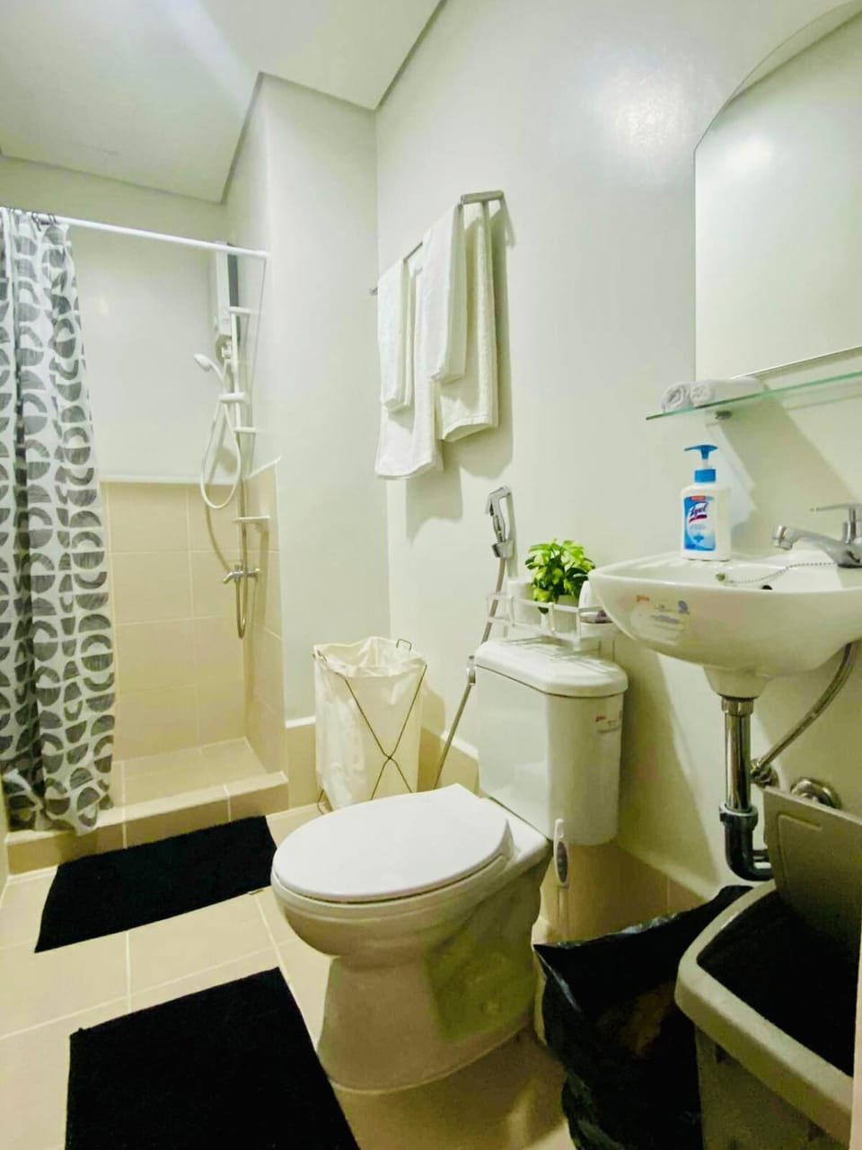 Toilet, Bathroom, bidet, towels