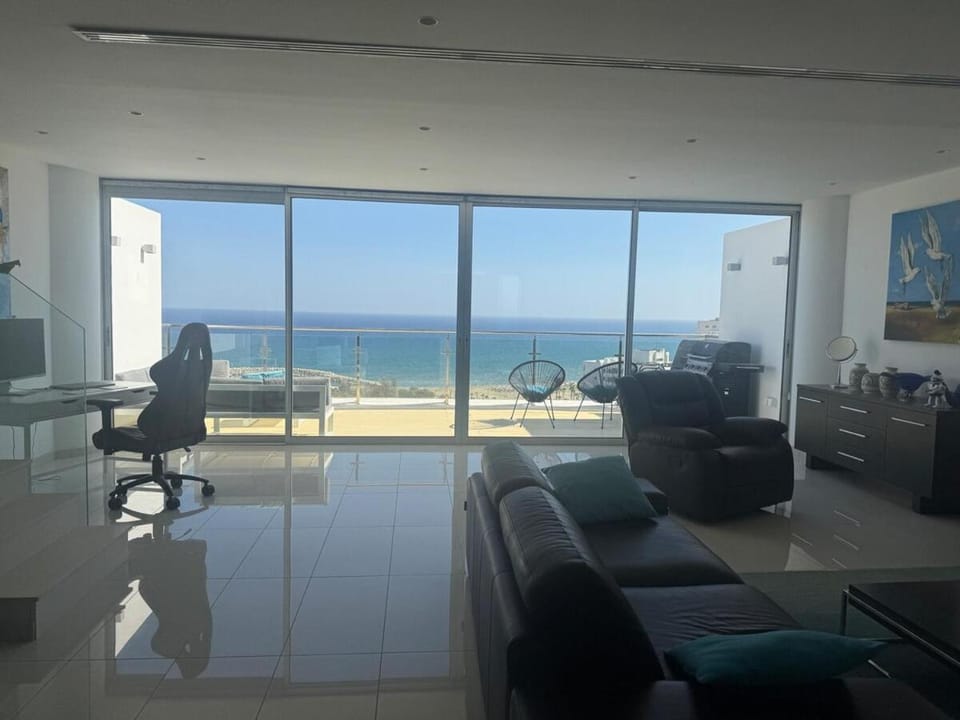 Stunning Penthouse with Sea and City View Apartment in Larnaca
