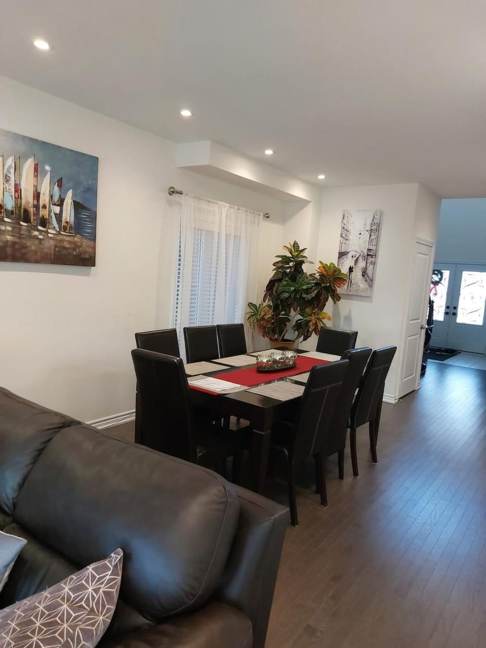 Living room, Dining area