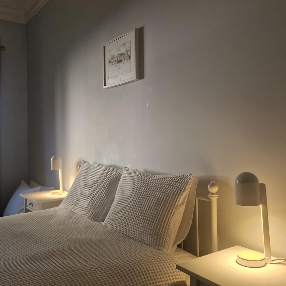 Comfortable beach flat at São Pedro do Estoril Apartment in Estoril