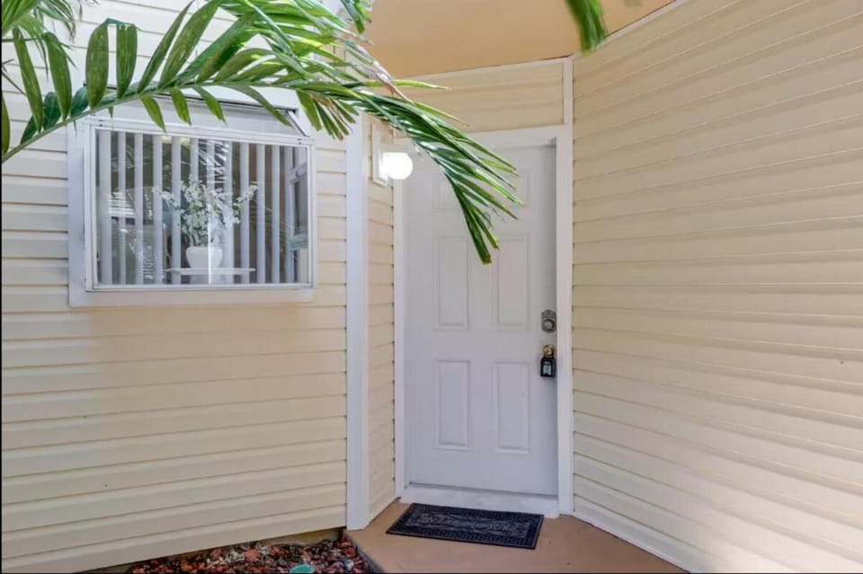 Serene Pondside Getaway - BC10 Apartment in Indian Harbour Beach