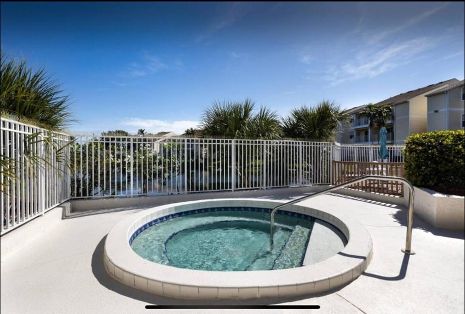 Serene Pondside Getaway - BC10 Apartment in Indian Harbour Beach