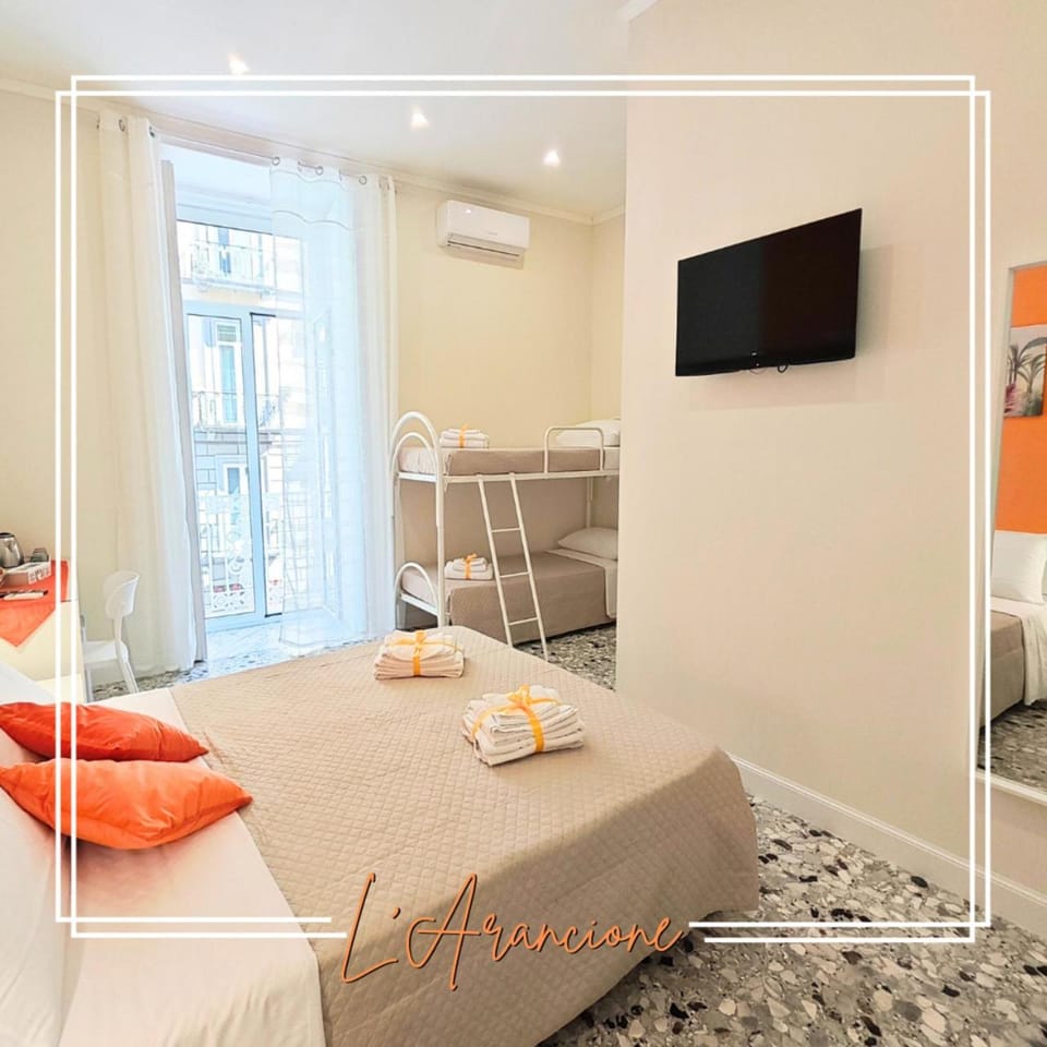 TV and multimedia, Balcony/Terrace, Photo of the whole room, Bedroom, bunk bed, heating, towels, air conditioner