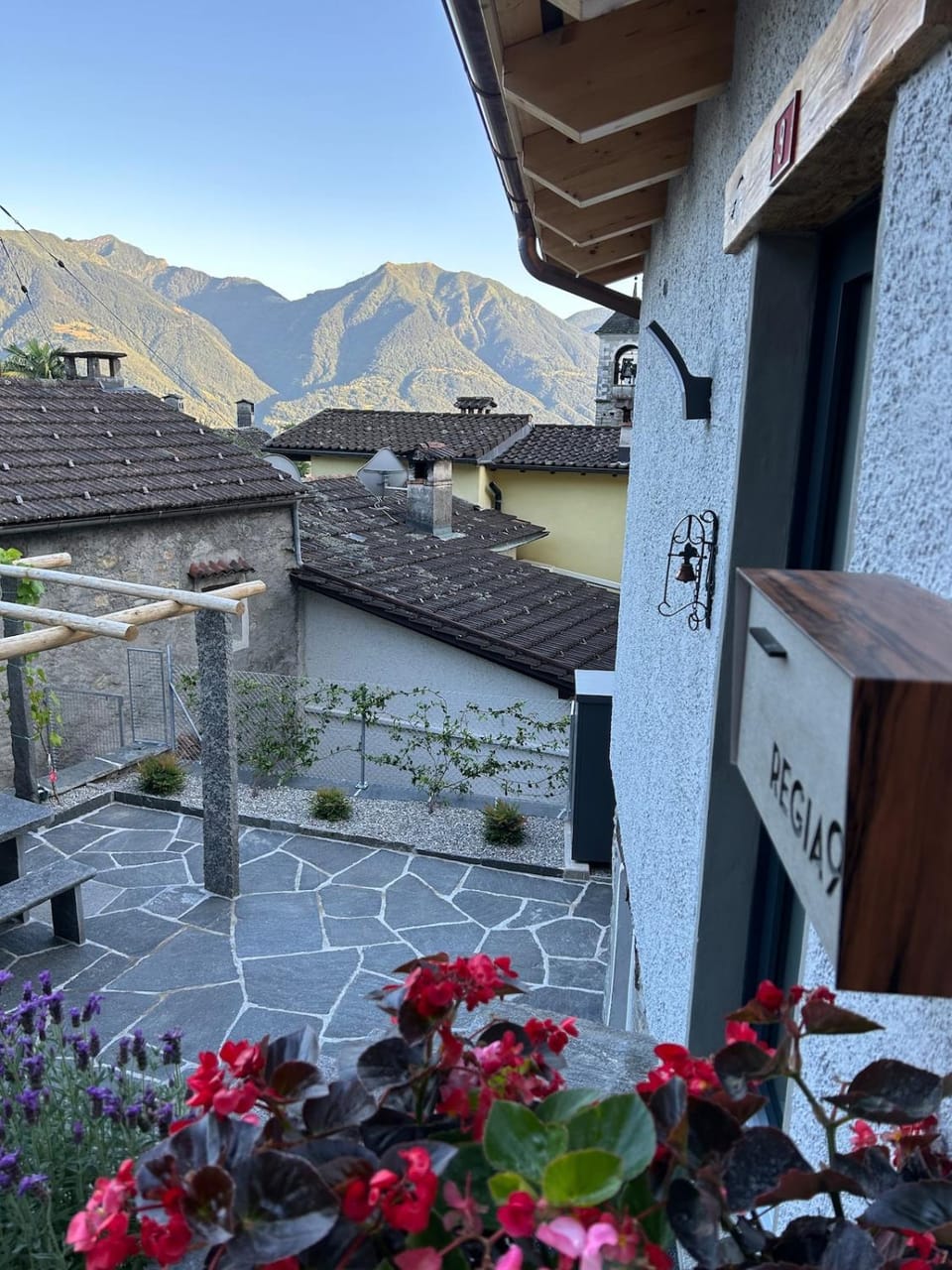 Patio, Balcony/Terrace, Mountain view