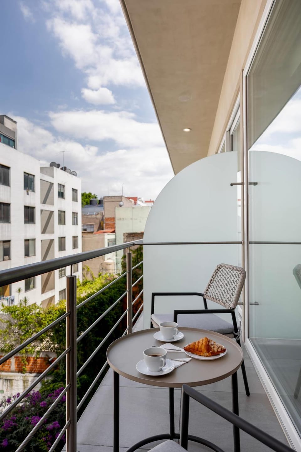 Std C Contemporary Studio and Rooftop Access Apartment in Mexico City