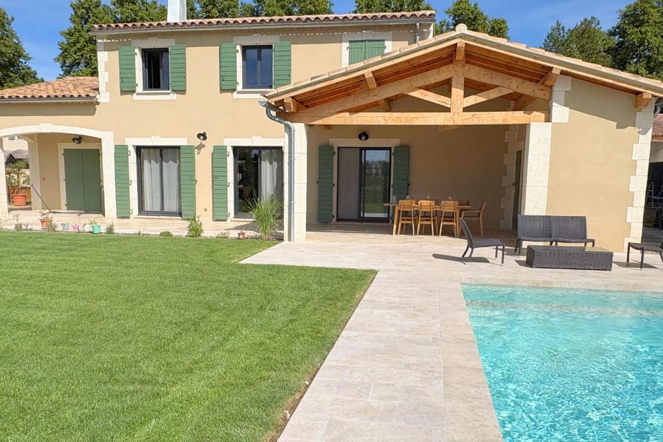 Patio, Swimming pool