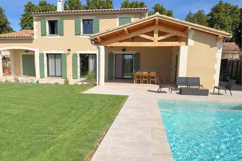 Patio, Garden, Swimming pool, sunbed